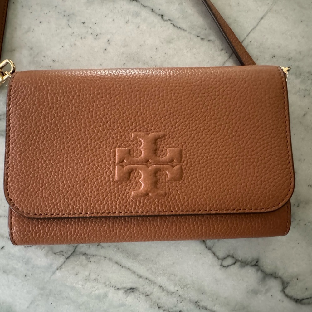 Tory Burch Crossbody in Thea. Beautiful!